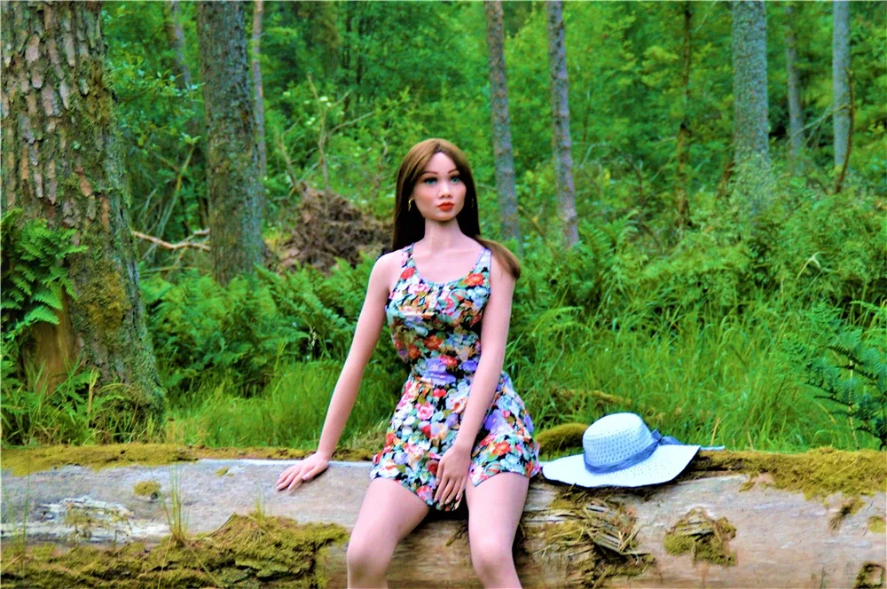 Real Sex Doll Brunette Deena 5ft 6' (168 cm)/ C-Cup - Irontech Doll view 1