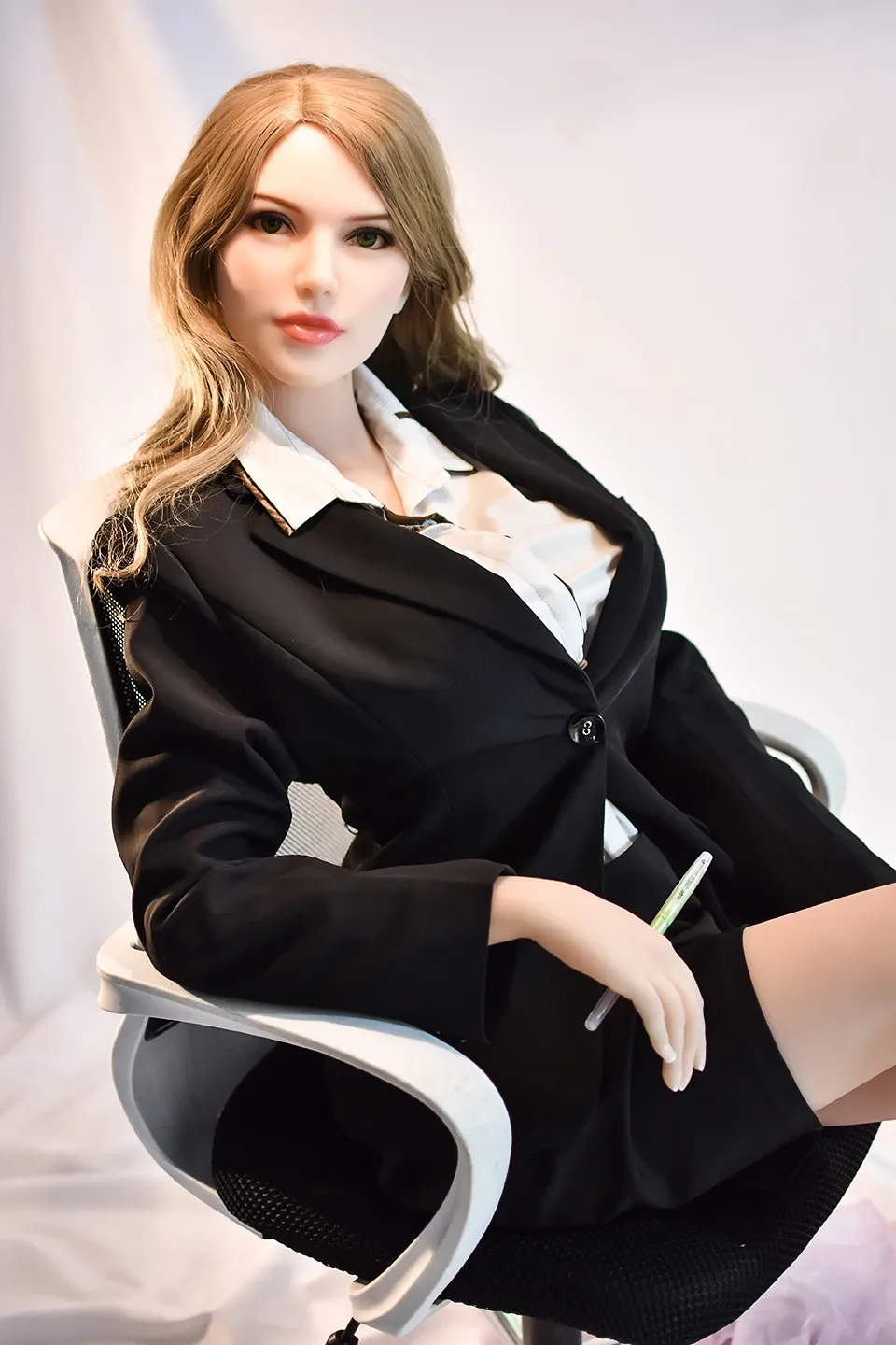 Love Doll Busty Carrol 5ft 5' (165 cm)/ F-Cup - 6Ye Doll view 2