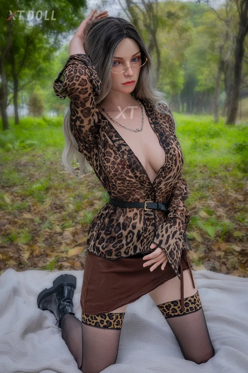 Realistic Sex Doll Seductive Fabiana 5ft 5' (165 cm)/ E-Cup  - XTDoll view 2