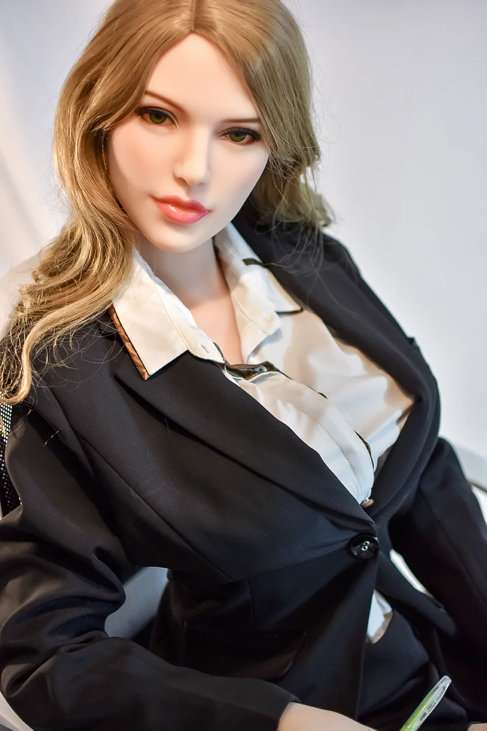 Love Doll Busty Carrol 5ft 5' (165 cm)/ F-Cup - 6Ye Doll view 3