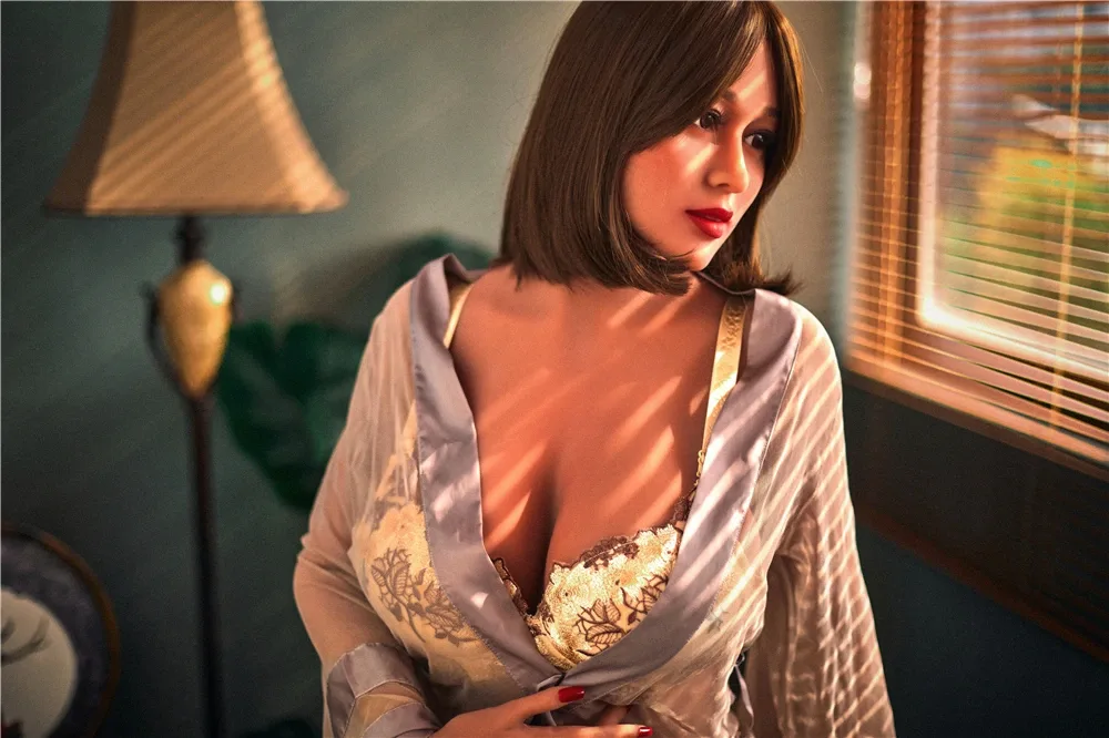 Sexy Doll Sexy Sarah 5ft 4' (163 cm)/ G-Cup - Irontech Doll view 4
